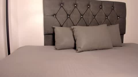 noah_johes online show from September 24, 3:54 am