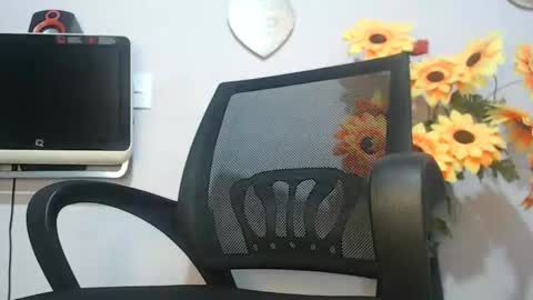 Noah Millers online show from January 12, 4:52 am