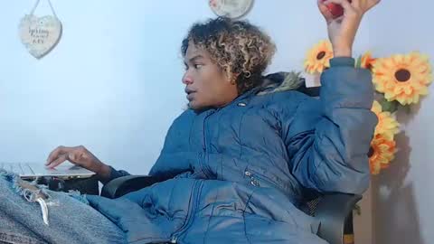 Noah Millers online show from February 19, 9:06 am