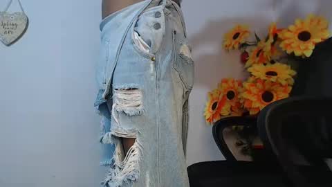 Noah Millers online show from February 20, 1:25 am