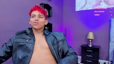 noah_smith04 online show from December 5, 3:50 pm