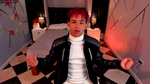 noah_smith04 online show from December 11, 11:51 am