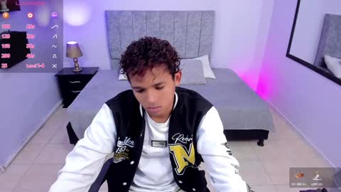 noah_smith04 online show from January 10, 11:54 am