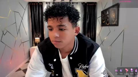 noah_smith04 online show from February 22, 1:57 pm