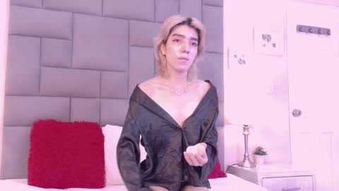 Noah   online show from December 15, 11:47 am