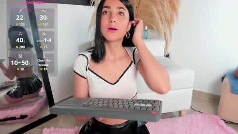 Noami Rose  online show from November 9, 1:48 am