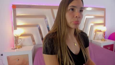 Snapshot of noawallace chatting on November 5, 10:43 pm noawallace online show from November 5, 10:43 pm