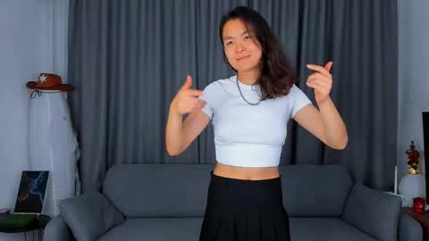 Mina online show from December 3, 7:01 pm