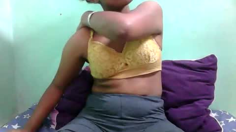 noellah online show from October 25, 1:29 pm