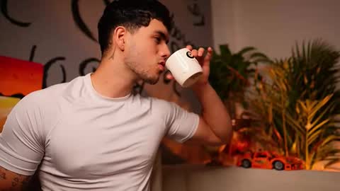 kevin online show from September 25, 12:36 am