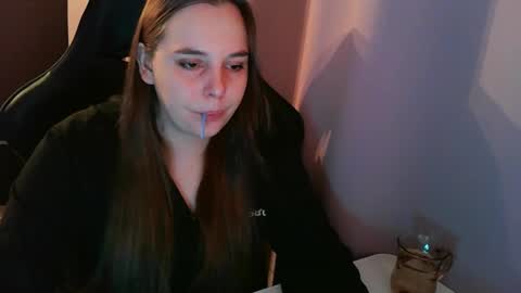 Snapshot of noir_ember_ chatting on October 25, 12:13 pm noir_ember_ online show from October 25, 12:13 pm