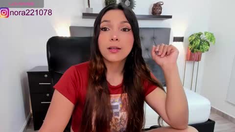 Snapshot of nora22xx chatting on February 27, 3:25 am Nora online show from February 27, 3:25 am