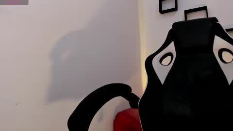 Snapshot of nora22xx chatting on September 11, 6:52 pm Nora online show from September 11, 6:52 pm