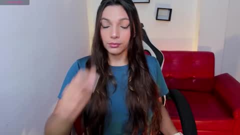 Snapshot of nora22xx chatting on October 13, 3:50 am Nora online show from October 13, 3:50 am