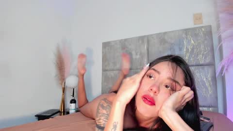 Nora Da Silva online show from February 5, 4:16 am