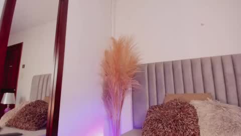 Nora Da Silva online show from February 27, 12:43 am