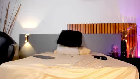 Nora Da Silva online show from March 6, 4:41 am