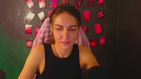 Snapshot of nora_n chatting on October 28, 9:06 pm Nora online show from October 28, 9:06 pm