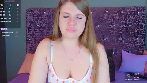 Nora online show from December 3, 3:52 am