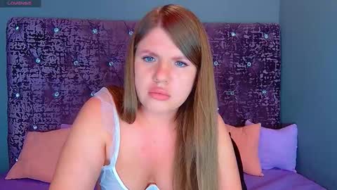 Nora online show from February 11, 10:18 pm