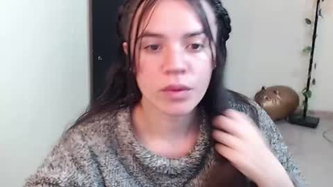 noreen_ online show from December 19, 3:08 pm