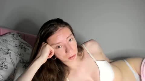 Emily snow online show from December 15, 1:24 am