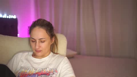 Tina online show from December 4, 5:38 am