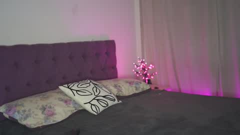 Tina online show from March 3, 6:55 pm