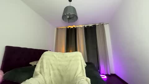 Tina online show from October 3, 7:22 pm