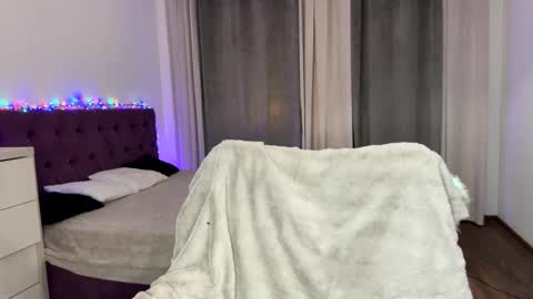 Tina online show from November 27, 9:28 pm