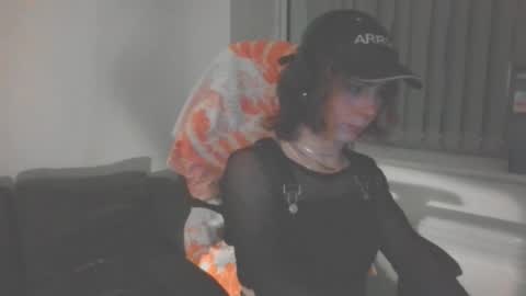 Snapshot of notyourfemboi chatting on December 21, 5:14 am Lucy online show from December 21, 5:14 am