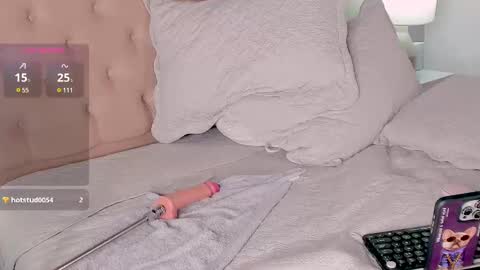 Andrea online show from February 26, 6:32 pm