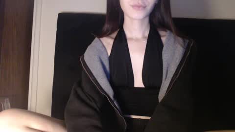 Olivia online show from February 11, 6:19 am