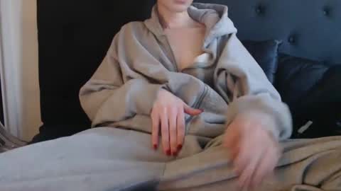 Olivia online show from September 26, 1:26 pm