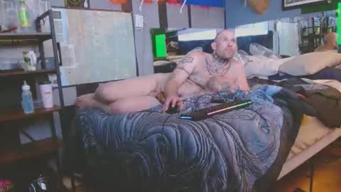 Snapshot of nuckl3deep chatting on November 16, 8:36 pm nuckl3deep online show from November 16, 8:36 pm