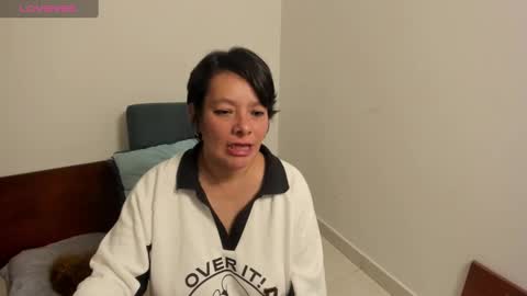 nuit_rose online show from January 8, 7:34 am