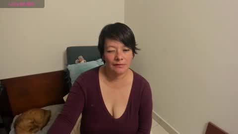 nuit_rose online show from January 11, 5:10 am