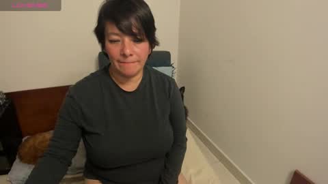 nuit_rose online show from January 16, 5:00 am