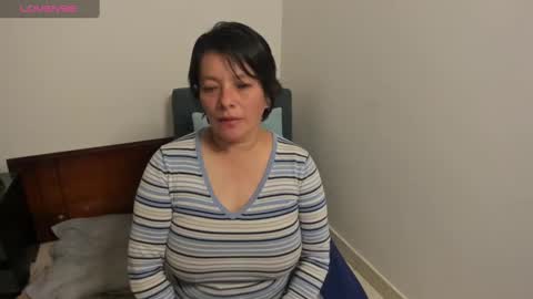 nuit_rose online show from February 7, 6:45 am