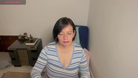 nuit_rose online show from September 14, 1:49 am