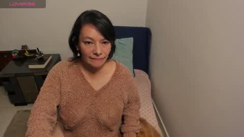 nuit_rose online show from October 17, 2:15 am