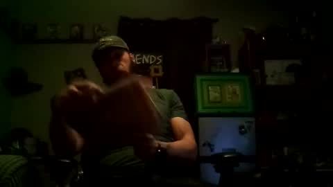 Awwwww Hey Sweetie Pies. Welcome To The Sweetie Pie Lounge. Enjoy The Dad-Cast. SweetCorny Fun-loving Dad Talk. online show from February 4, 7:07 am