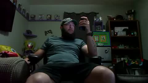 Awwwww Hey Sweetie Pies. Welcome To The Sweetie Pie Lounge. Enjoy The Dad-Cast. SweetCorny Fun-loving Dad Talk. online show from September 10, 9:31 am