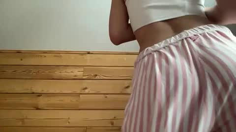 Ema online show from November 9, 5:06 am