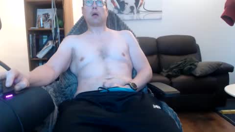 Snapshot of nursefan chatting on October 20, 6:36 am nursefan online show from October 20, 6:36 am