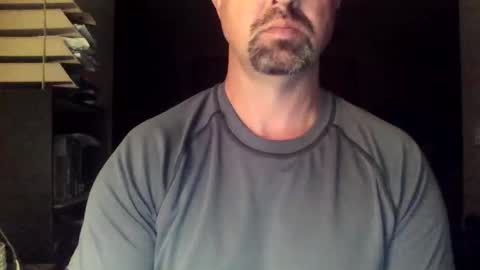 nvrenuff1979 online show from October 23, 9:41 am