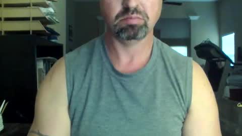 nvrenuff1979 online show from November 5, 12:38 pm