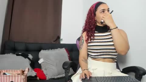 Snapshot of nyalgasai1 chatting on December 25, 2:46 am Nia online show from December 25, 2:46 am