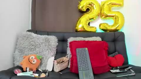 Snapshot of nyalgasai1 chatting on January 14, 6:13 am Nia online show from January 14, 6:13 am