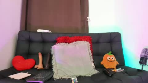 Snapshot of nyalgasai1 chatting on February 22, 4:51 am Nia online show from February 22, 4:51 am